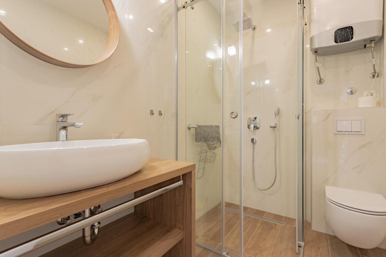 Apartmani Benzon Baska Voda Ngoại thất bức ảnh
