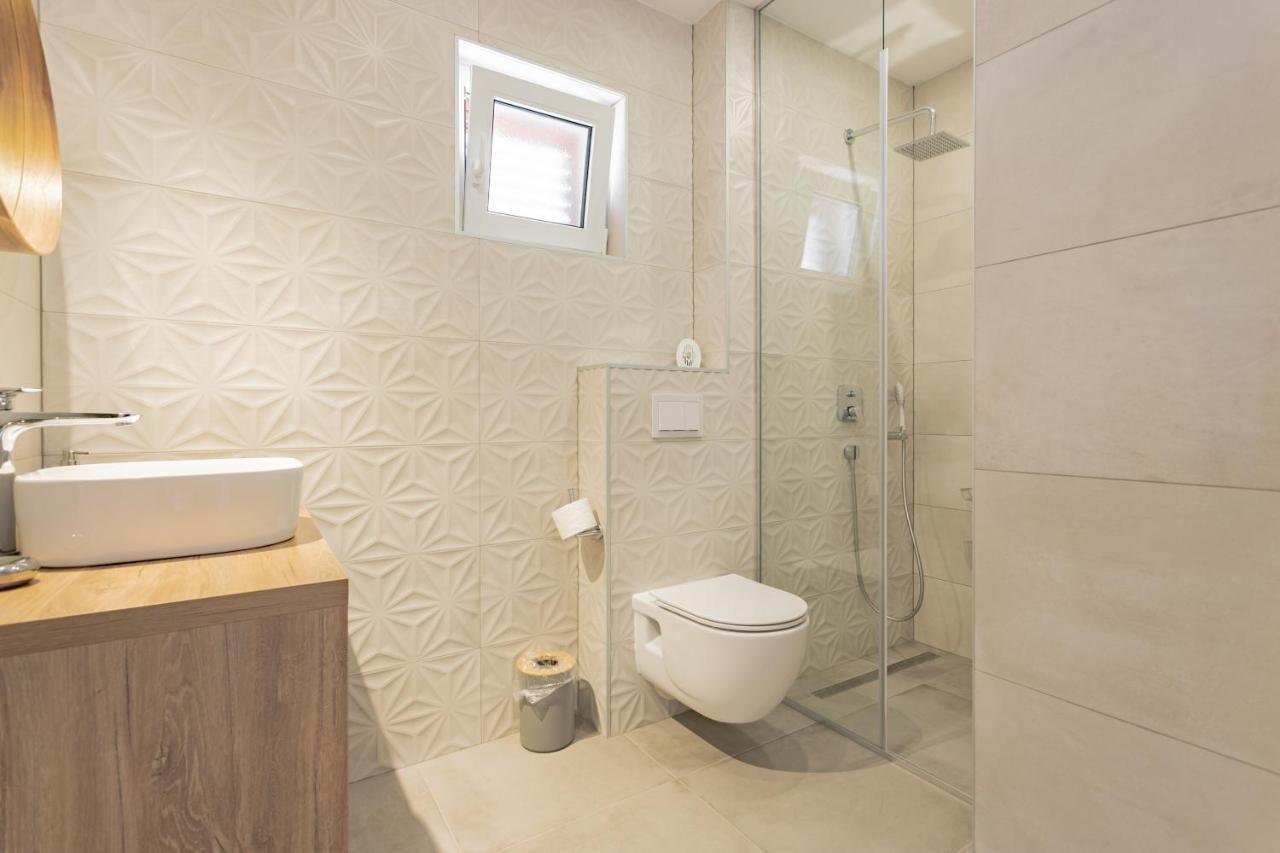 Apartmani Benzon Baska Voda Ngoại thất bức ảnh